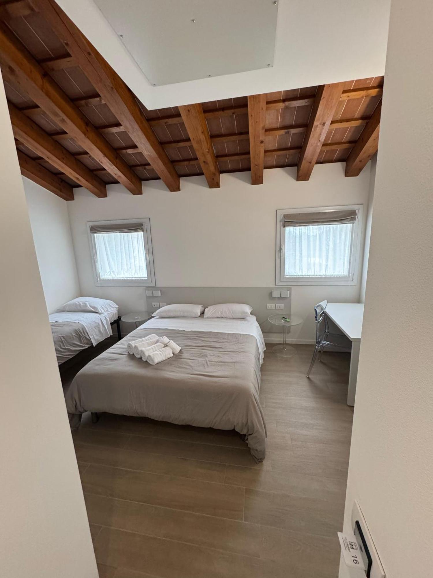Hotel Villa Mary Santa Maria Di Sala Exteriér fotografie