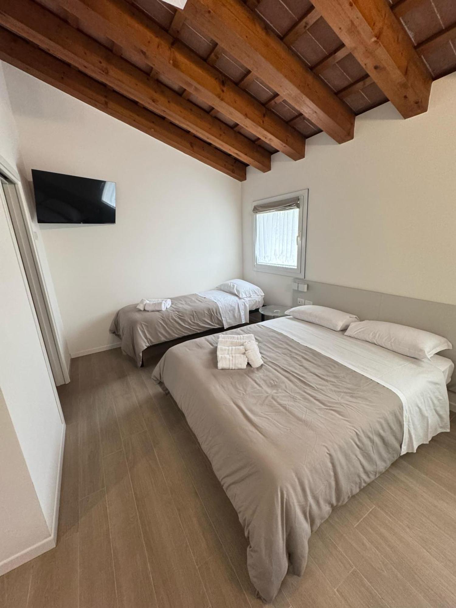 Hotel Villa Mary Santa Maria Di Sala Exteriér fotografie