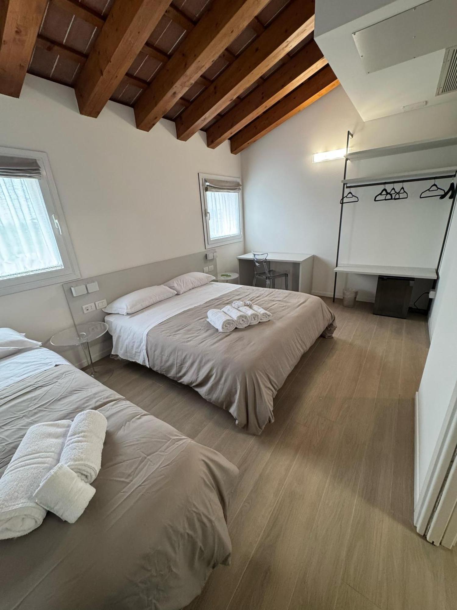 Hotel Villa Mary Santa Maria Di Sala Exteriér fotografie